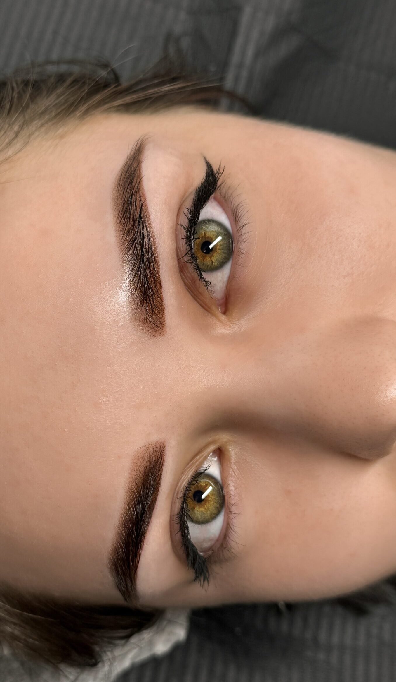 sopracciglia trucco permanente